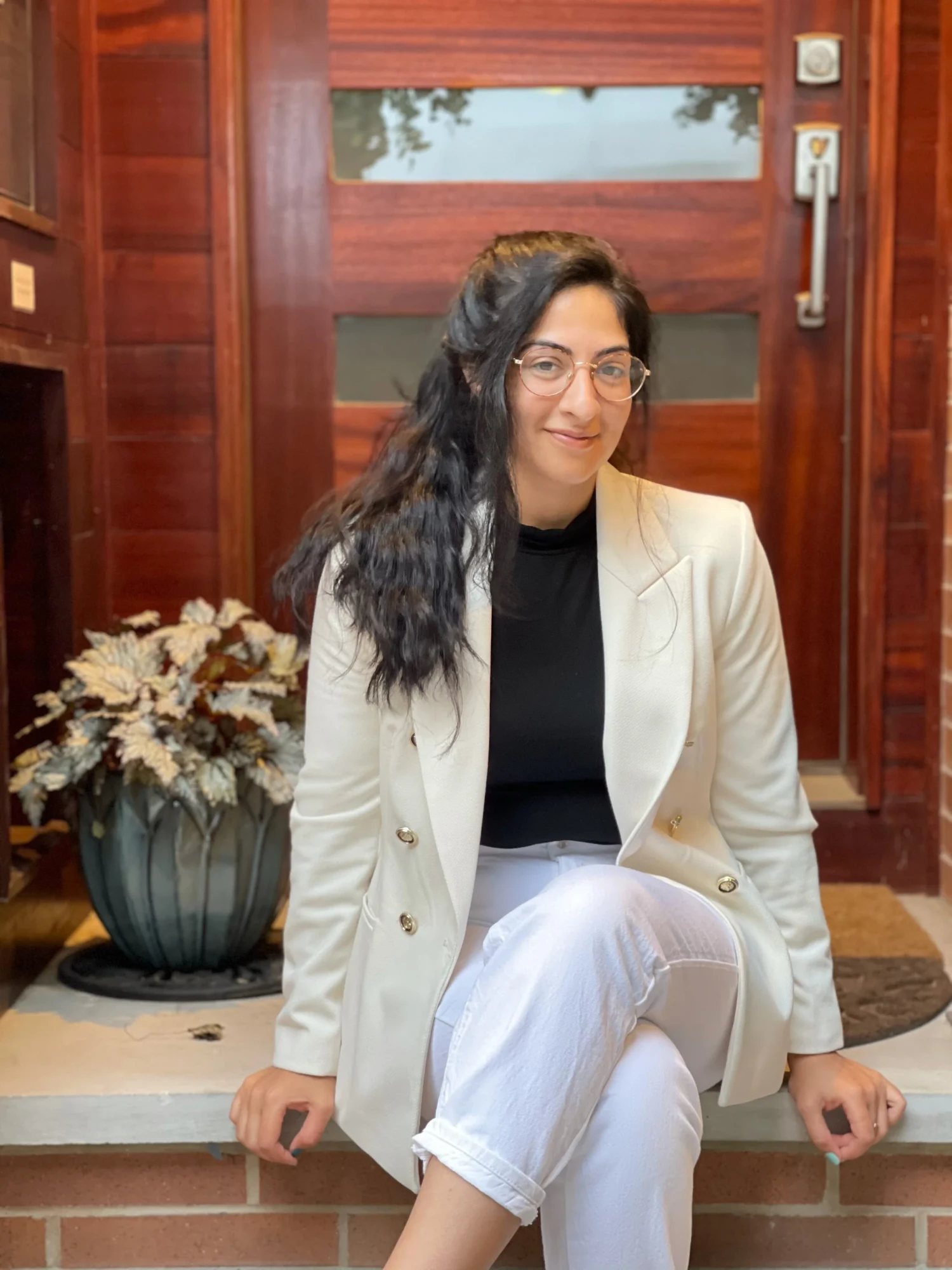Headshot of Aayesha Jan, LPC