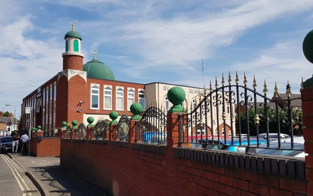 Banbury Makkah Masjid — Websearch photo