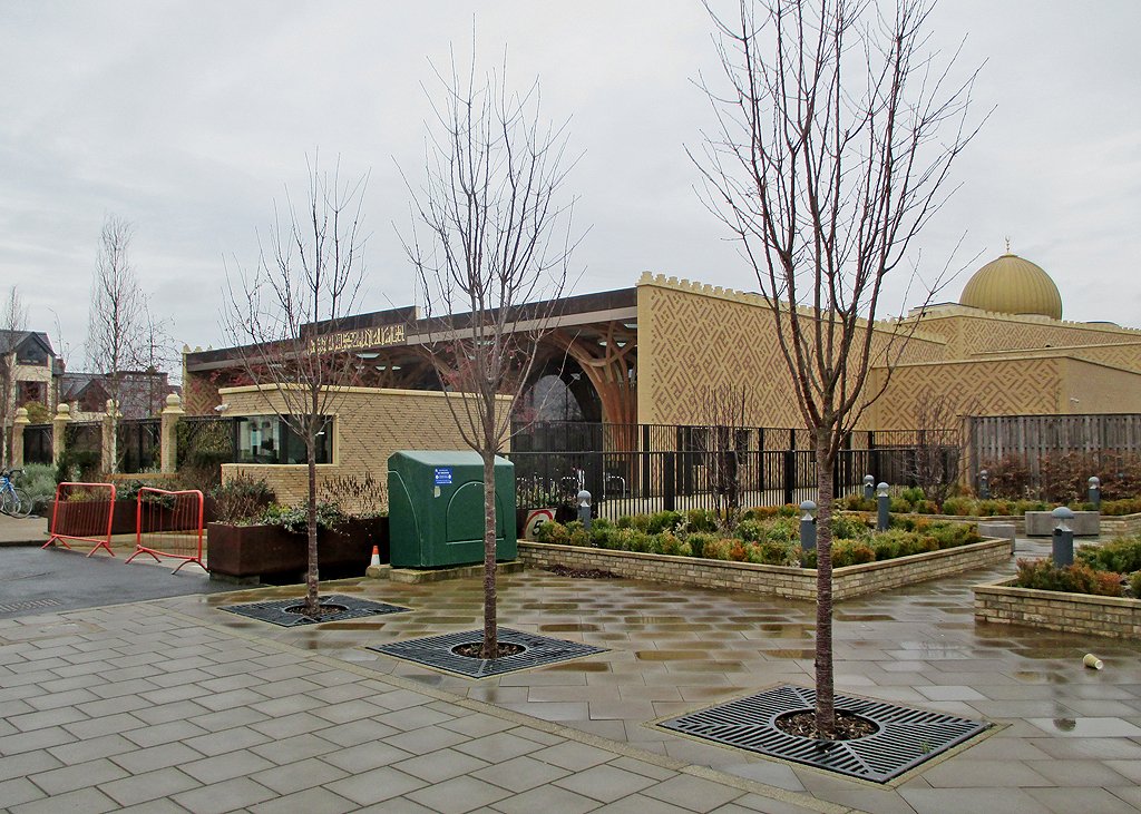 Cambridge Central Mosque — Wikimedia photo