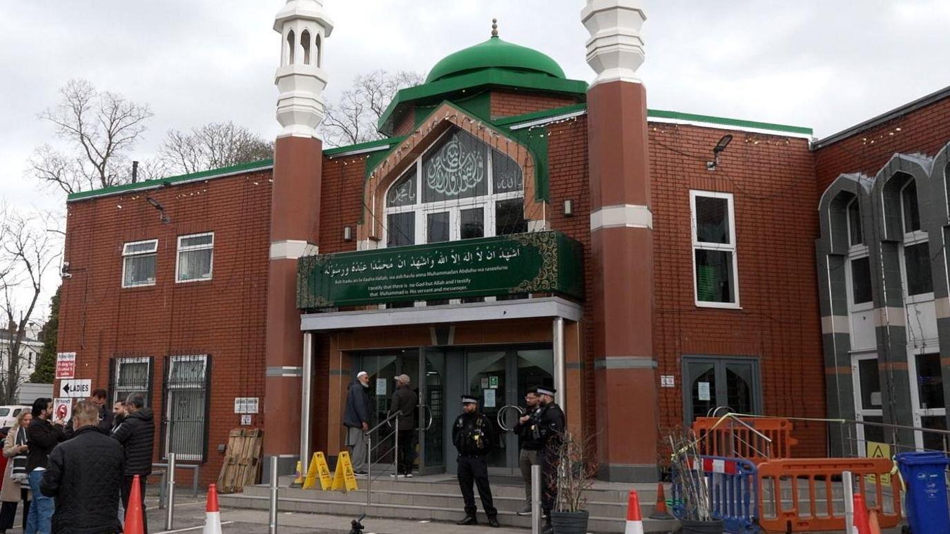 Ipswich Mosque — Websearch photo