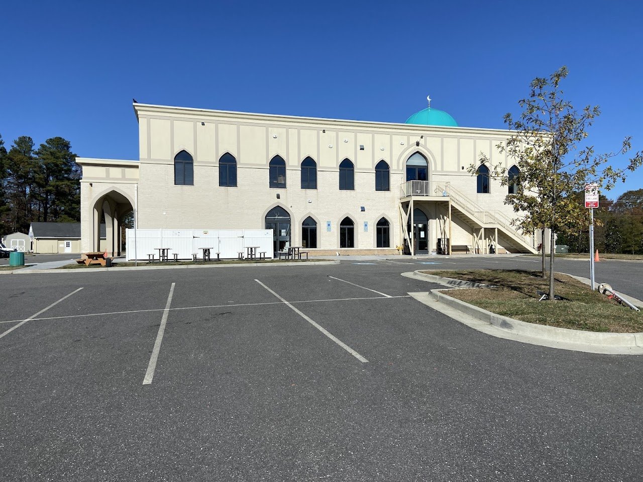 Islamic Center of Richmond(Masjid Yusuf)