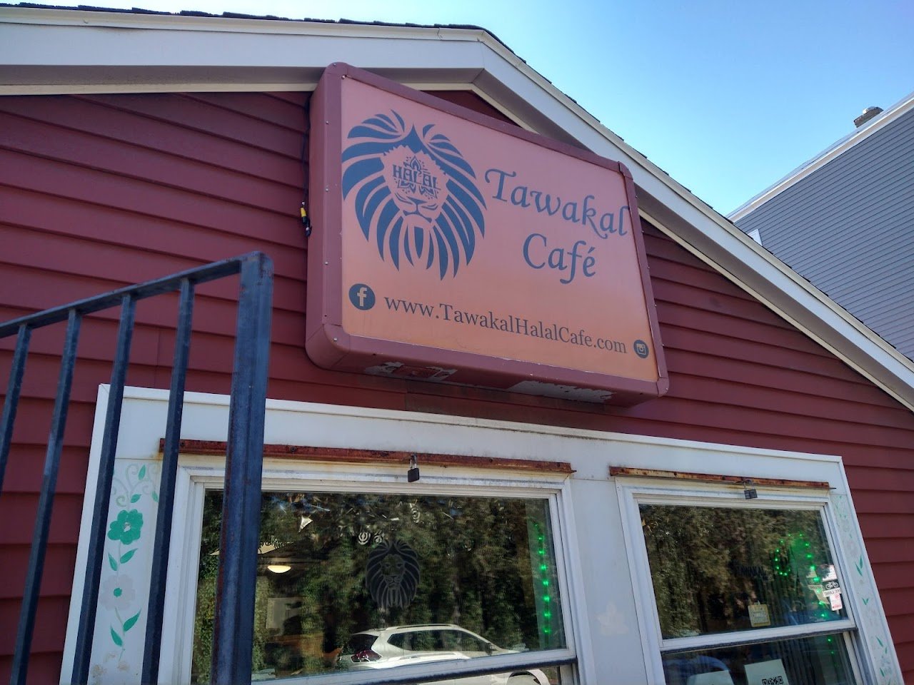 Tawakal Halal Café