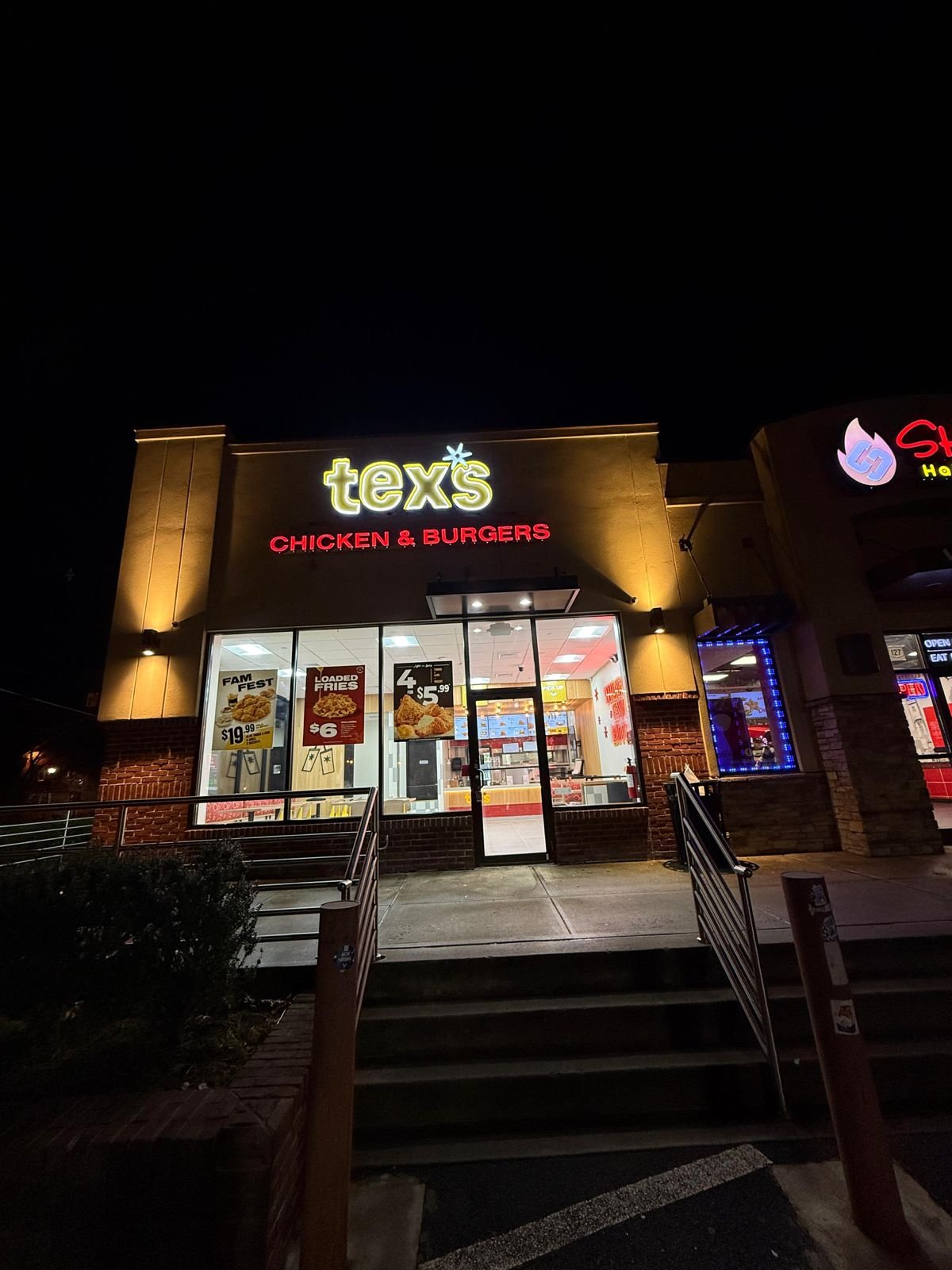 Tex's Chicken & Burgers