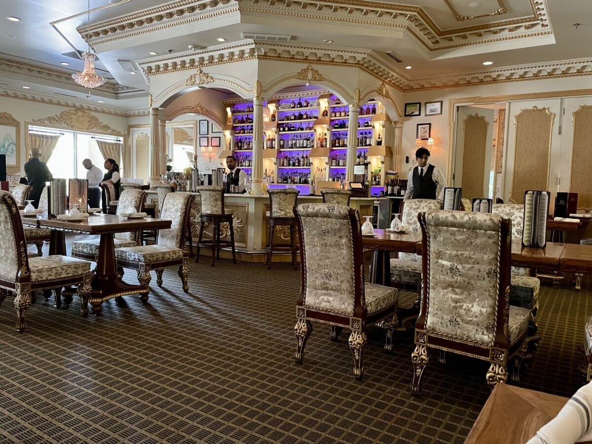 Royal Taj — Websearch photo