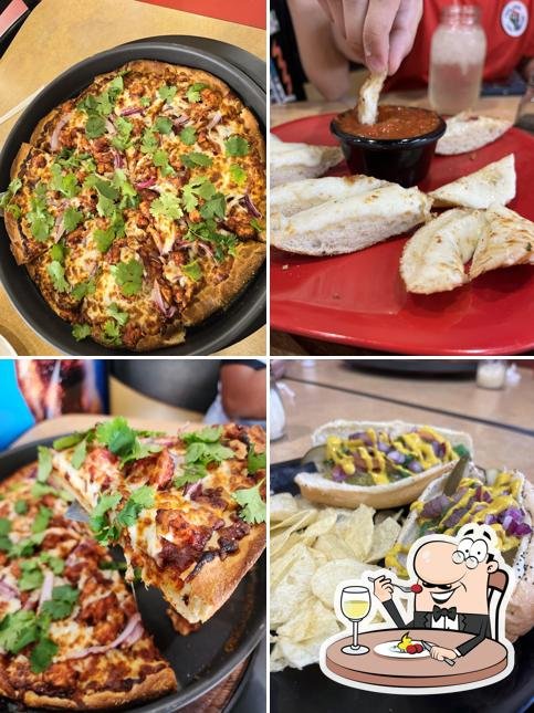 Chicago Deep Dish Pizza — Websearch photo
