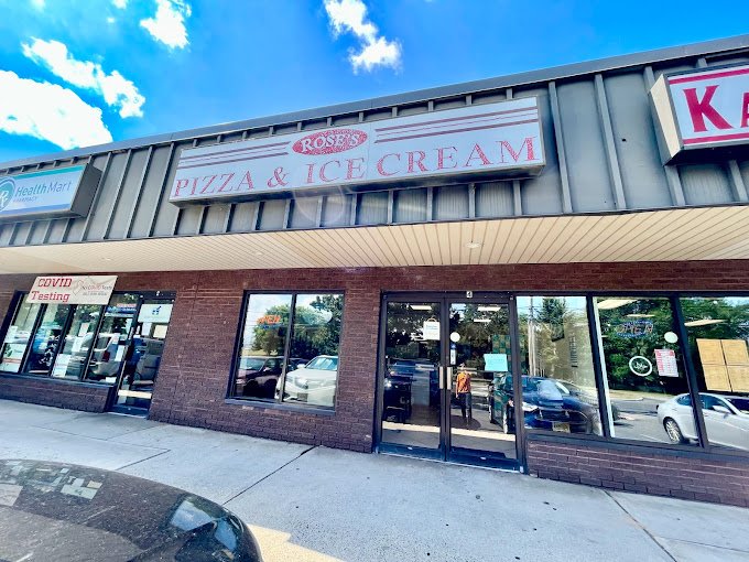 Rose's Pizza & Ice Cream — Zabihah photo