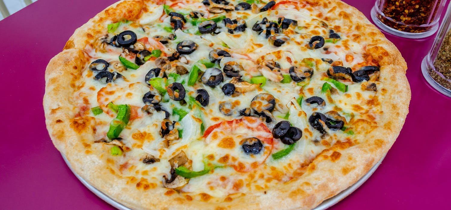Pizza 2000 — Websearch photo